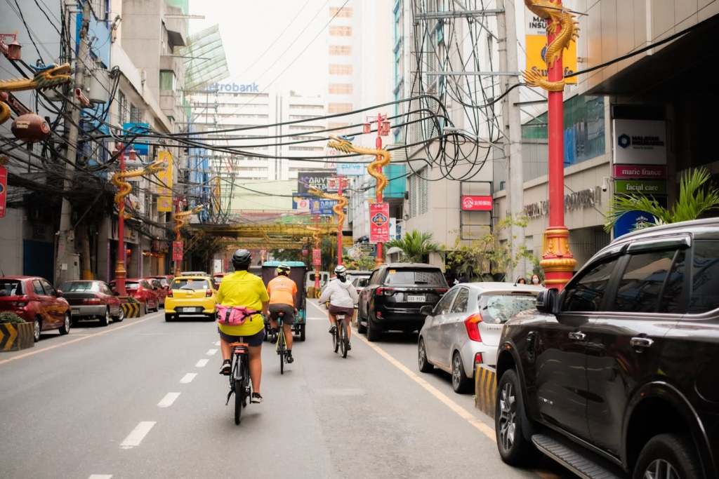 friends with car-free lifestyle